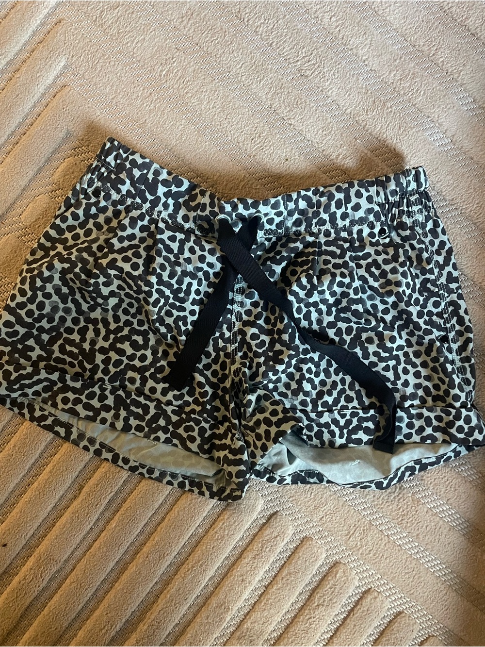 Lululemon Spring Breakaway Short-blue and black leopard. Excellent condition.